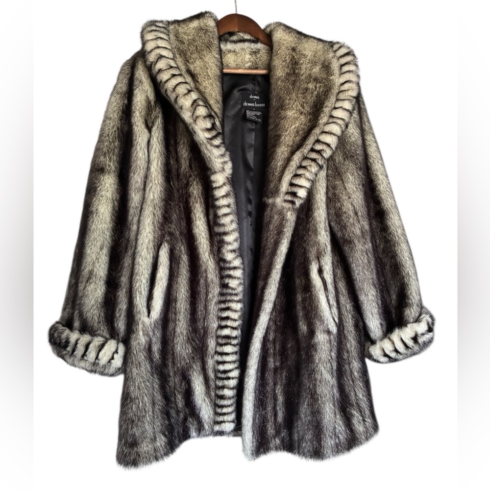 VTG Dennis Basso Elegant Faux Fur Teddy Jacket in Black and Gray